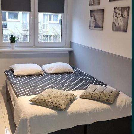 Nighthost Robotnicza 32 M248 Wroclaw Free Parking Apartman Kültér fotó