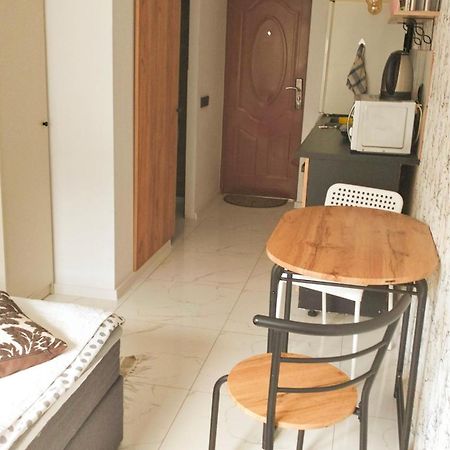 Nighthost Robotnicza 32 M248 Wroclaw Free Parking Apartman Kültér fotó